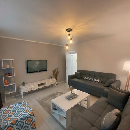 Hotspot Apartments - City Center Pristina Kültér fotó