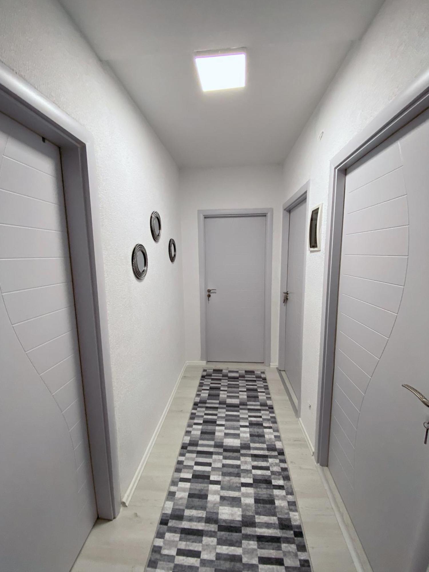 Hotspot Apartments - City Center Pristina Kültér fotó