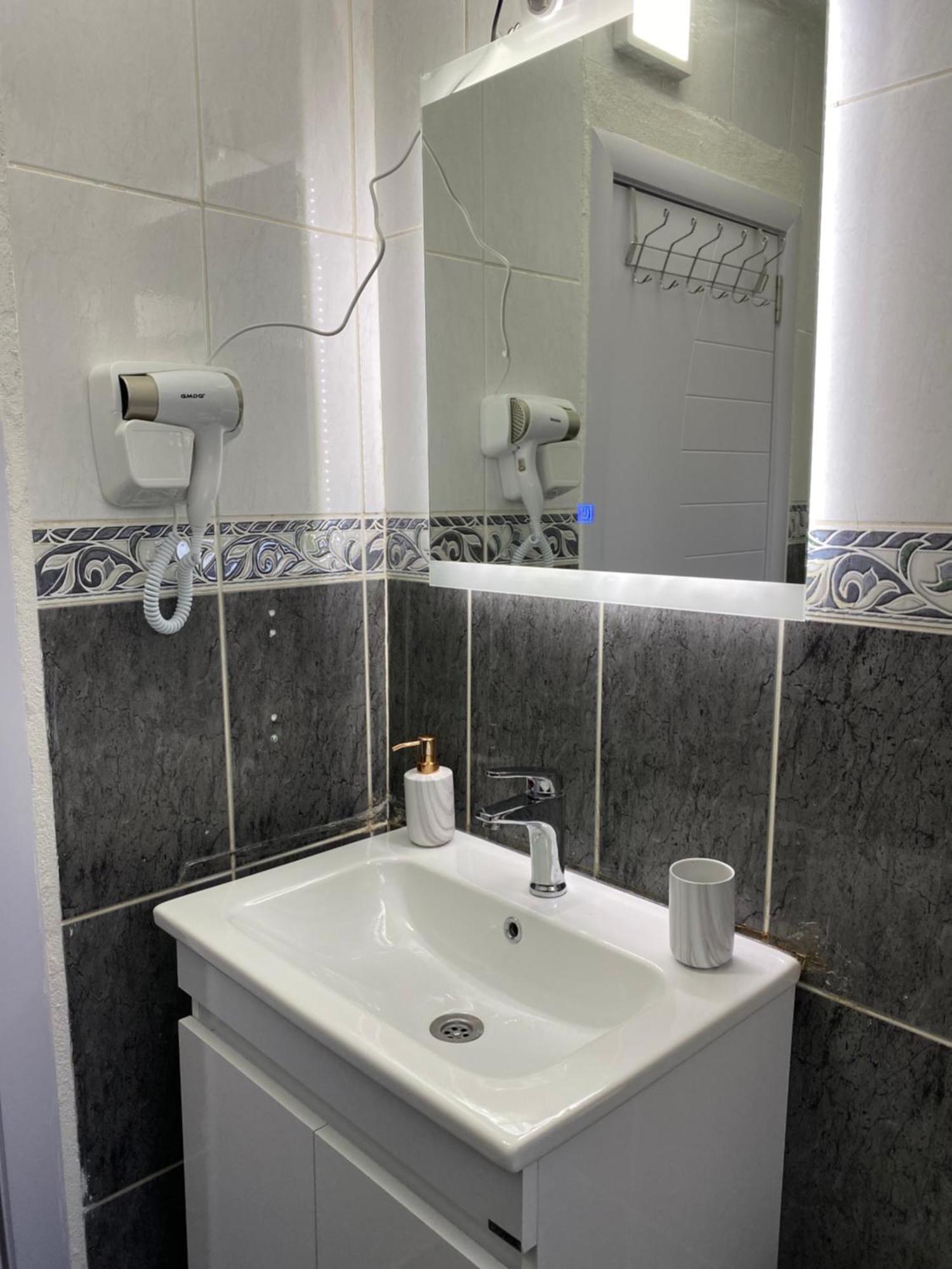 Hotspot Apartments - City Center Pristina Kültér fotó